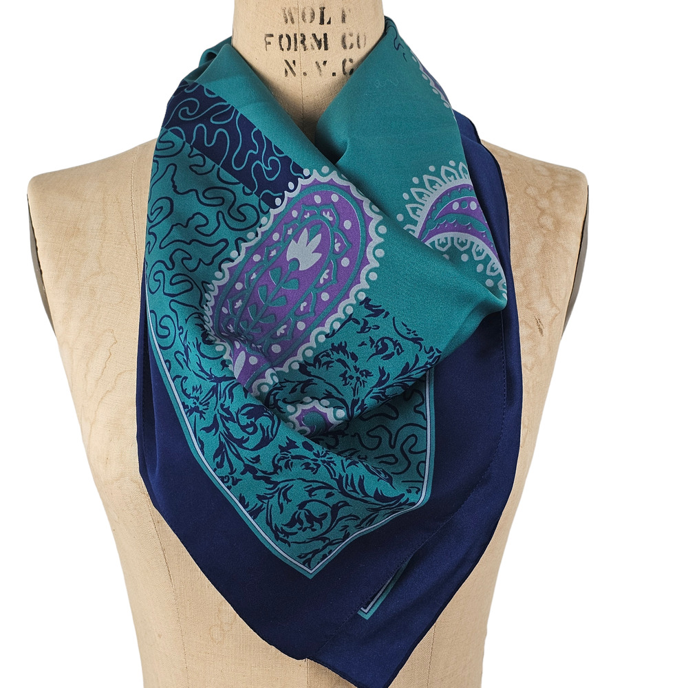 Vintage green and purple paisley print scarf 29 x 29